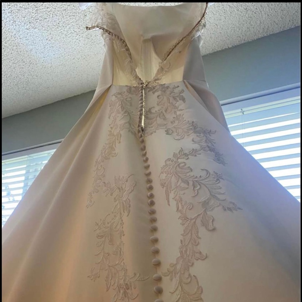 Wedding dress